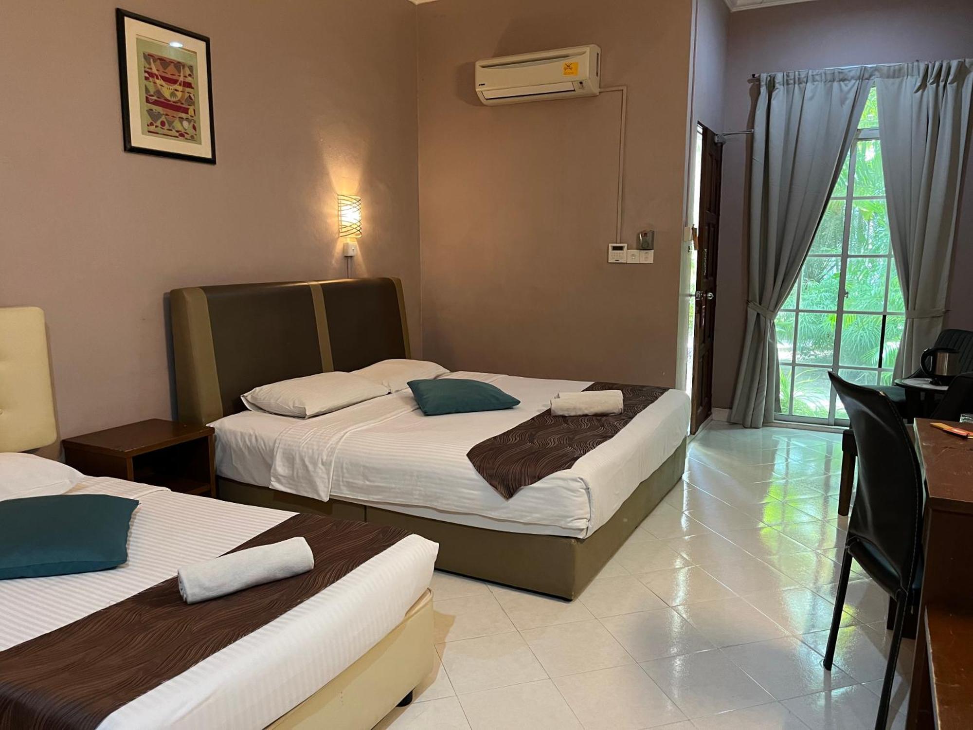 White Lodge Pantai Cenang  Extérieur photo